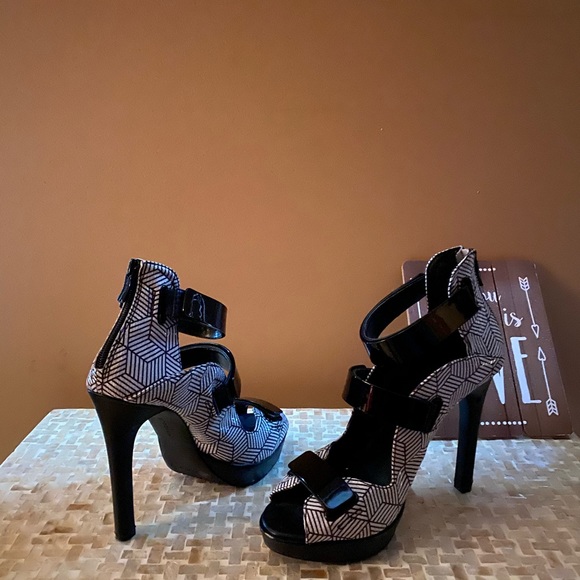 BCBG - Picture 4 of 4